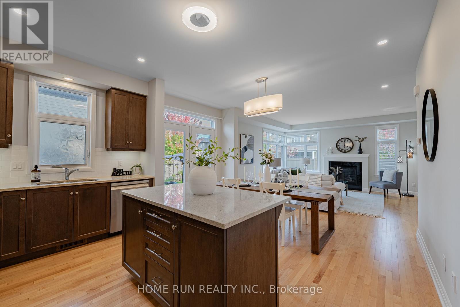 100 Lochhouse Walk, Ottawa, Ontario  K2J 6A4 - Photo 11 - X12468309