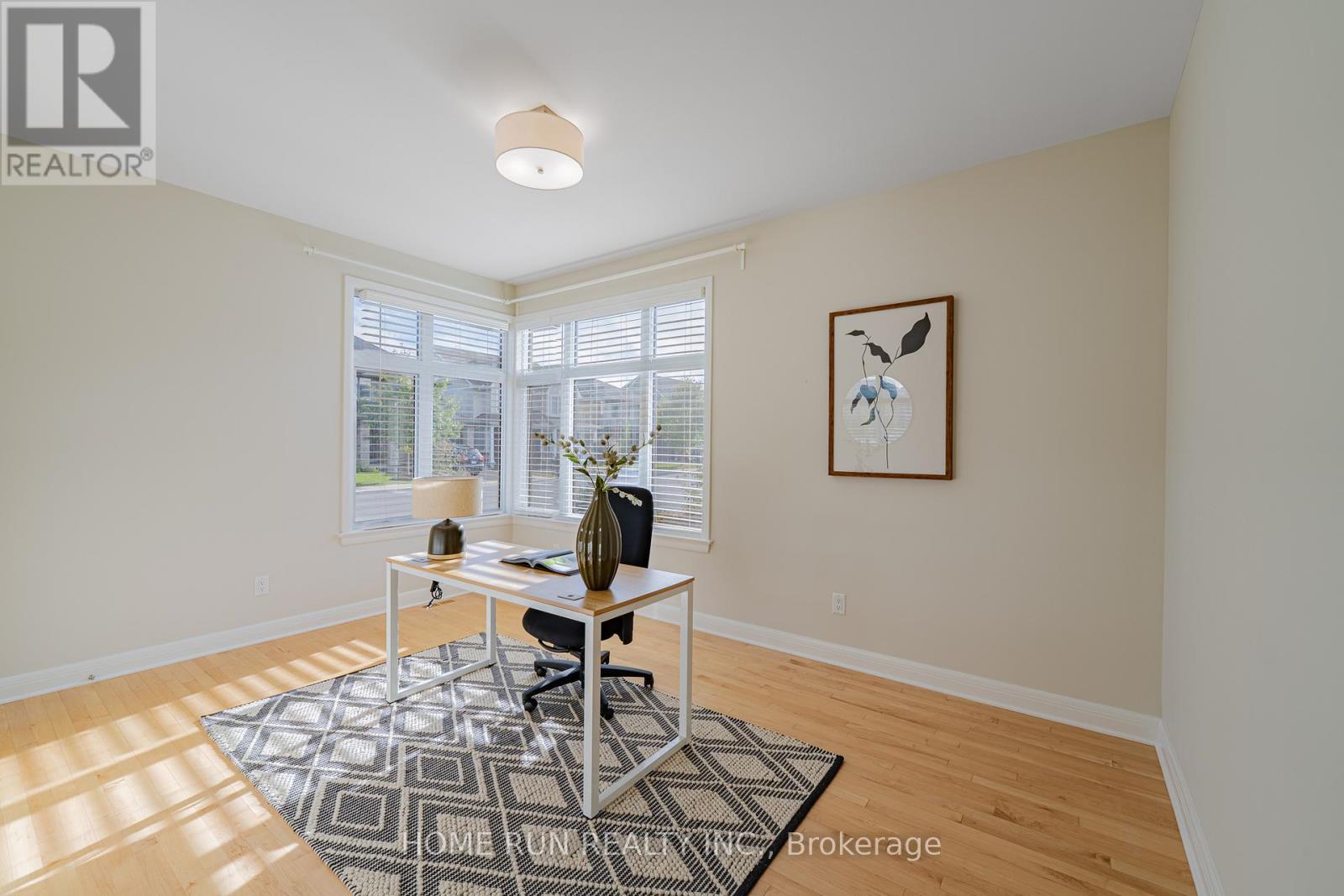100 Lochhouse Walk, Ottawa, Ontario  K2J 6A4 - Photo 4 - X12468309