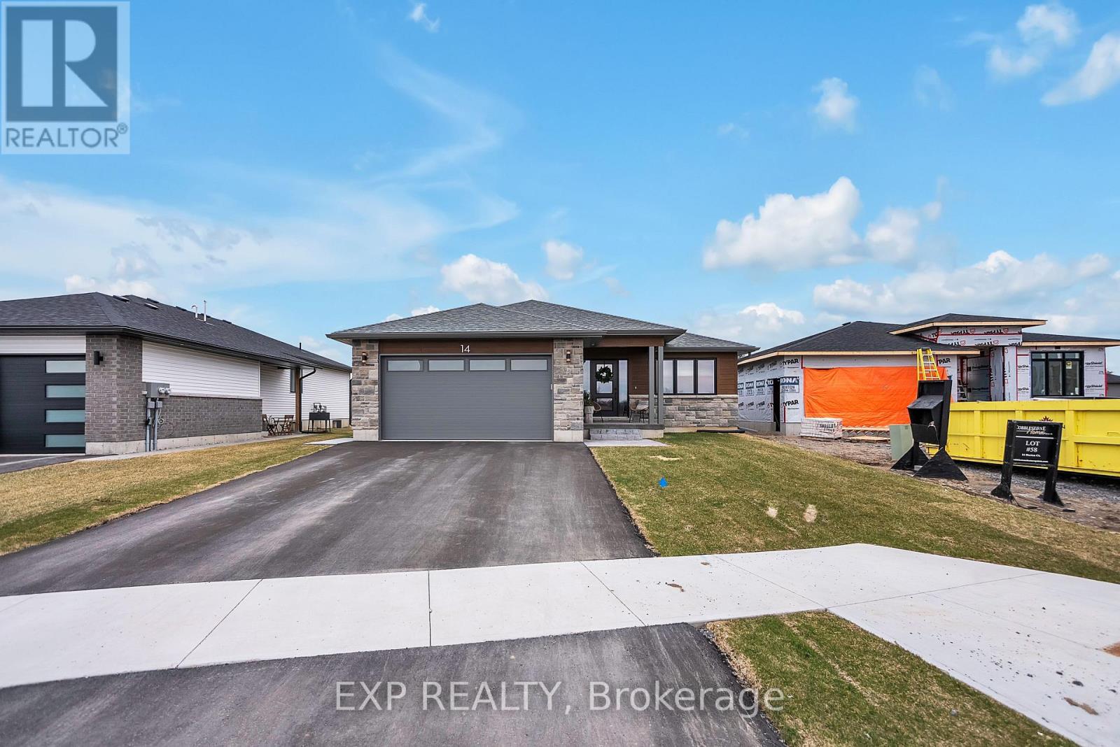 14 Horton Court, Belleville, Ontario  K8P 0H3 - Photo 3 - X12470192