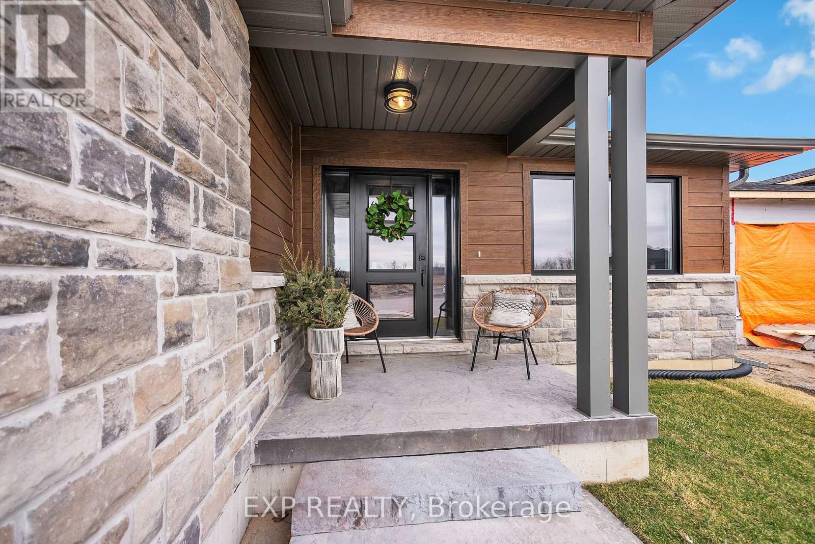 14 Horton Court, Belleville, Ontario  K8P 0H3 - Photo 6 - X12470192