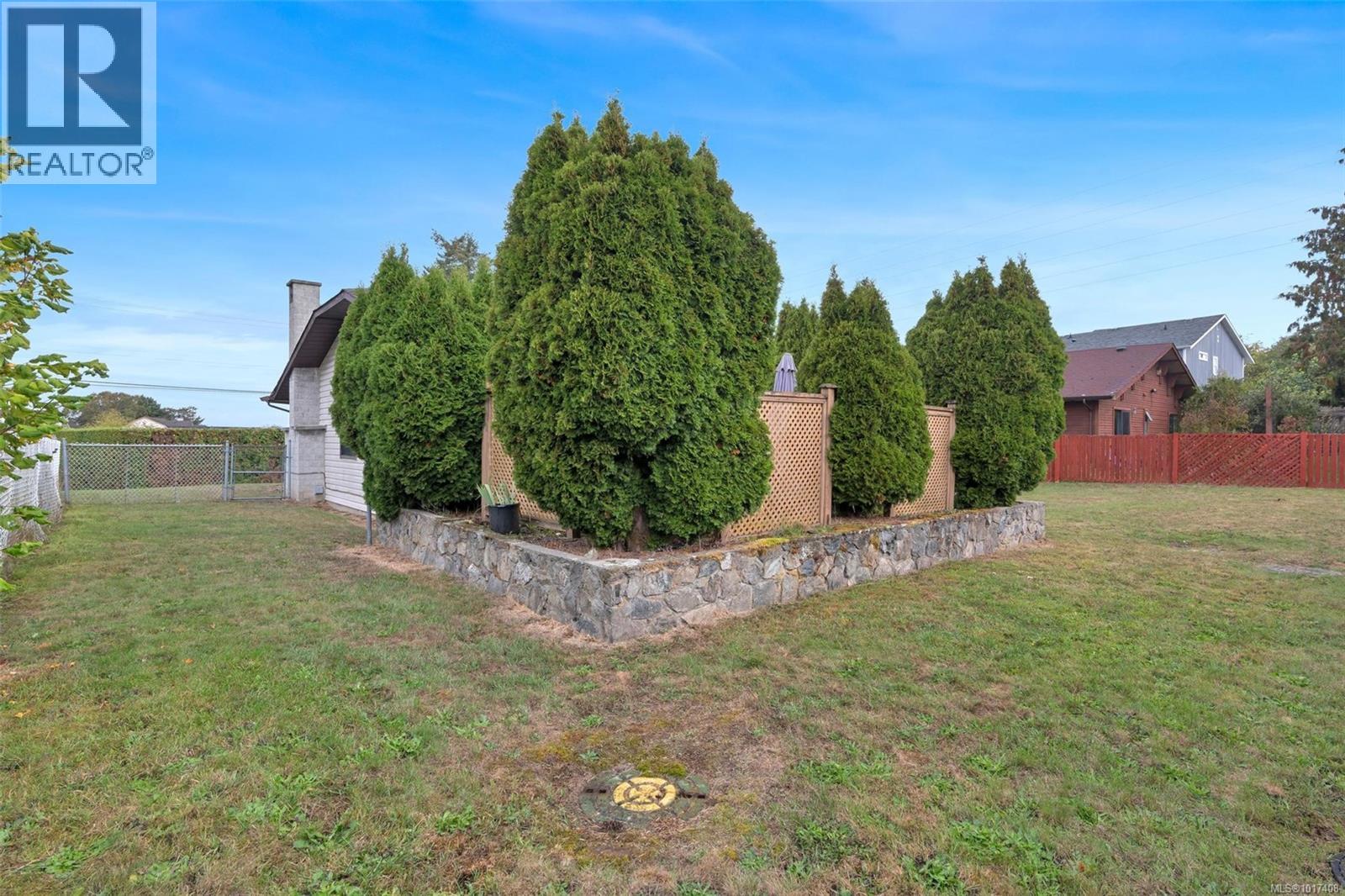 4249 Quadra St, Saanich, British Columbia  V8X 1L5 - Photo 38 - 1017408