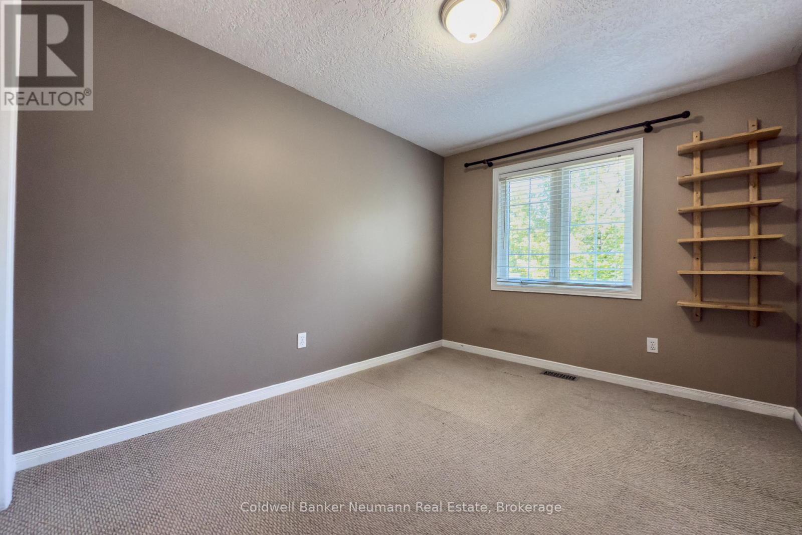 67 Gaw Crescent, Guelph, Ontario  N1L 1H9 - Photo 11 - X12470182