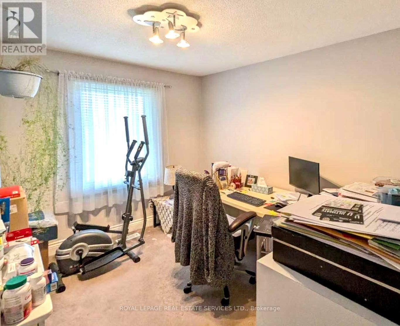 4179 Melia Drive, Mississauga, Ontario  L5C 4J3 - Photo 11 - W12469966