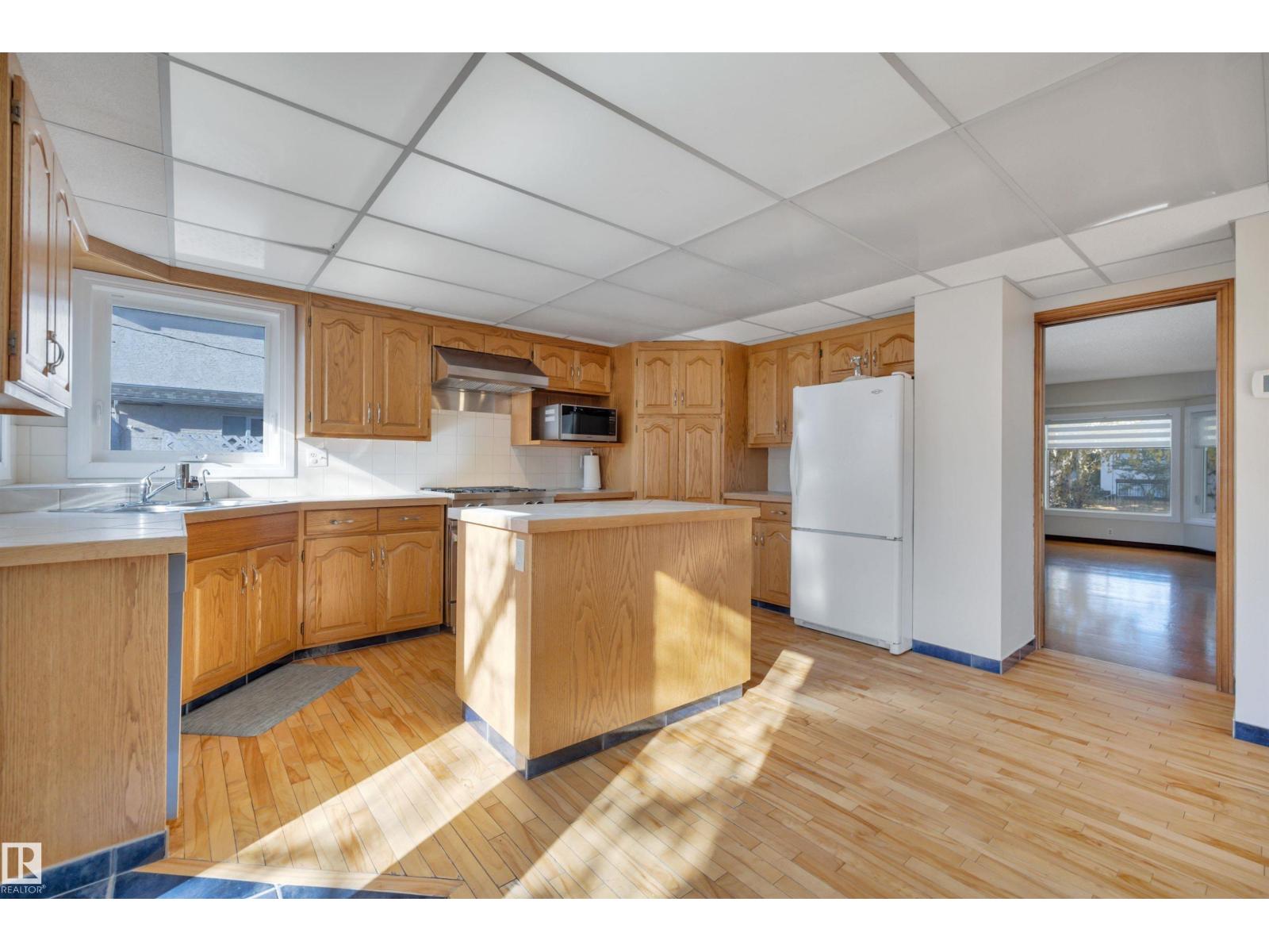 9747 81 Av Nw, Edmonton, Alberta  T6E 1W1 - Photo 13 - E4462689