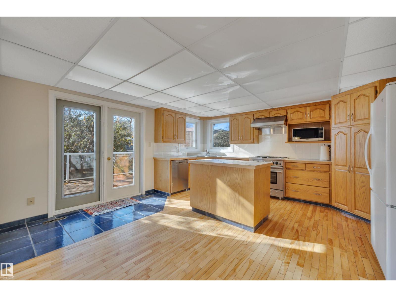 9747 81 Av Nw, Edmonton, Alberta  T6E 1W1 - Photo 14 - E4462689