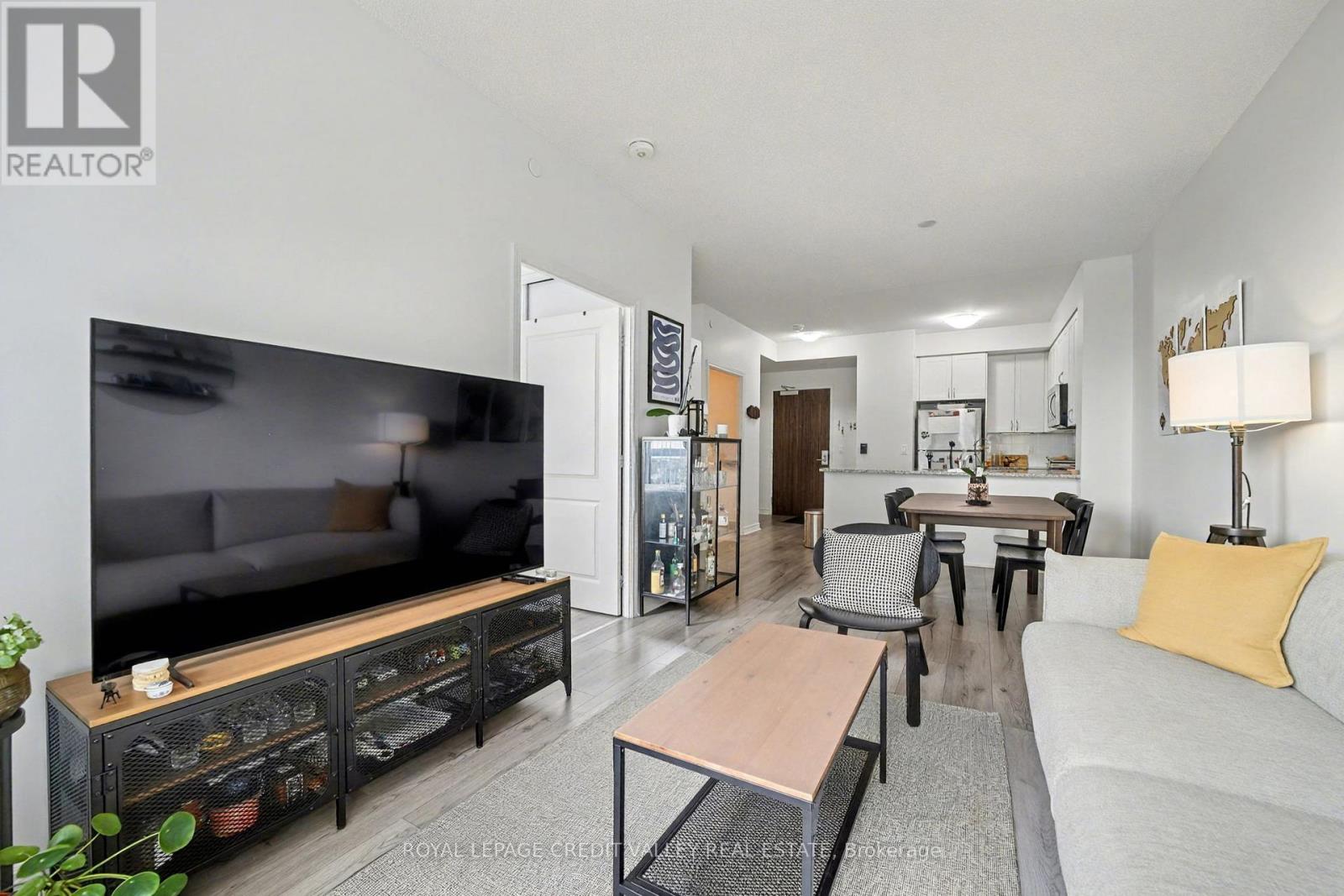 709 - 349 Rathburn Road, Mississauga, Ontario  L5B 0G9 - Photo 11 - W12470150