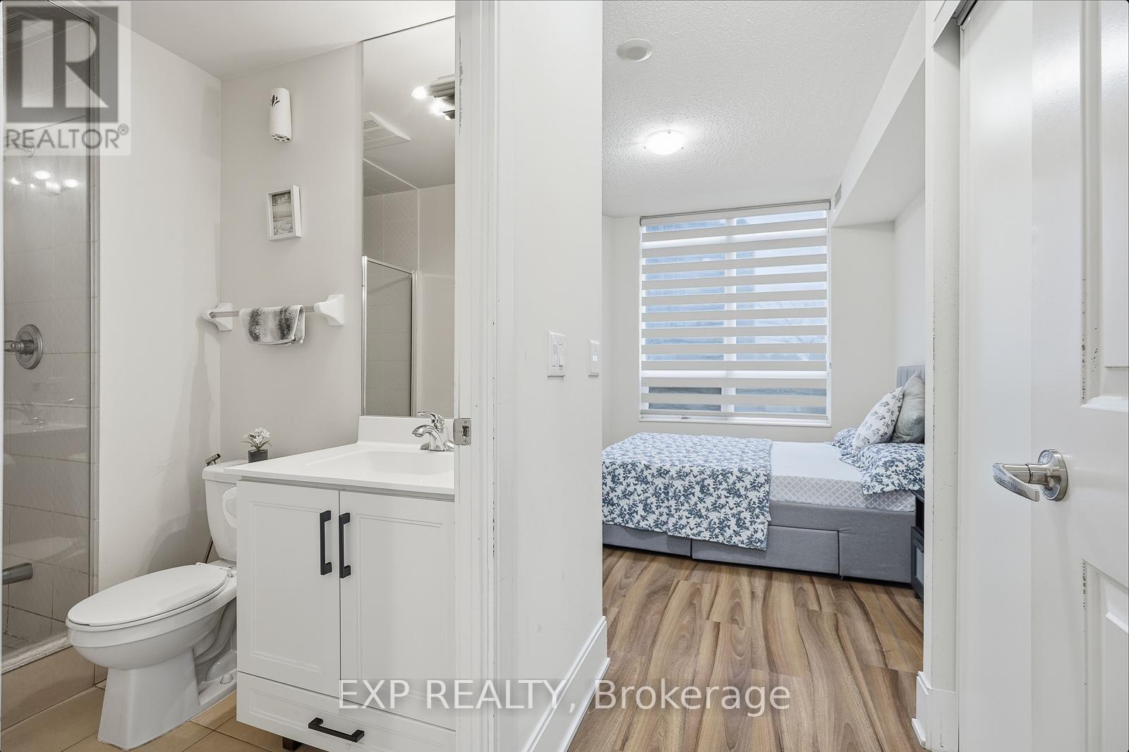 209 - 330 Burnhamthorpe Road W, Mississauga, Ontario  L5B 0E1 - Photo 16 - W12470151
