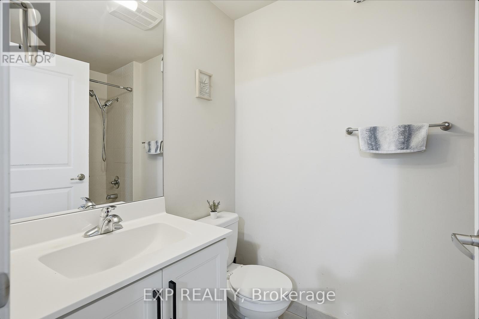 209 - 330 Burnhamthorpe Road W, Mississauga, Ontario  L5B 0E1 - Photo 18 - W12470151