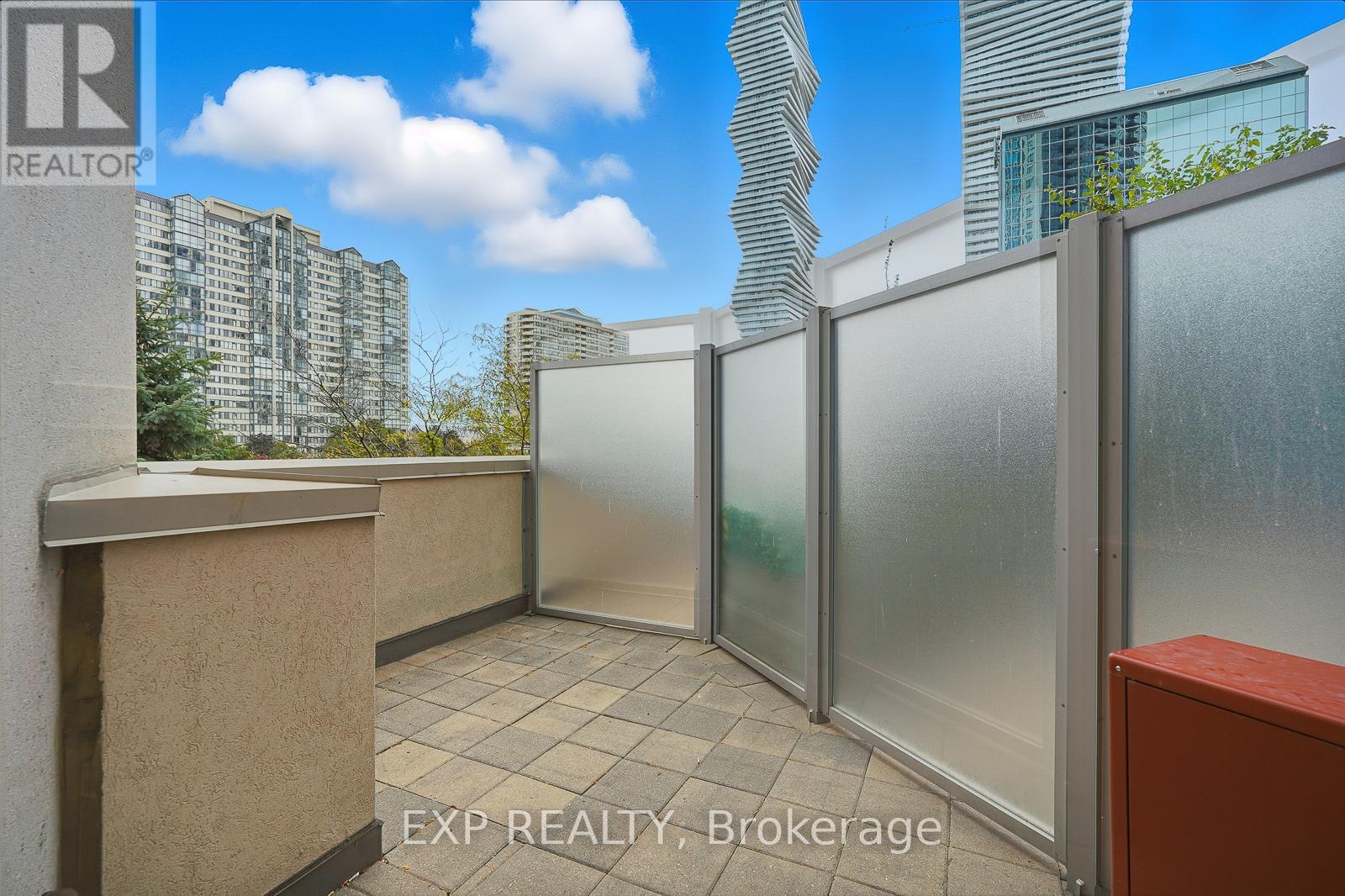 209 - 330 Burnhamthorpe Road W, Mississauga, Ontario  L5B 0E1 - Photo 21 - W12470151