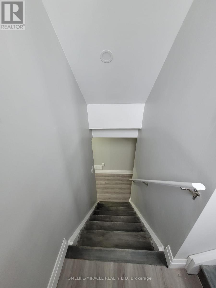 30 Ironshield Drive, Brampton, Ontario  L6P 3N4 - Photo 3 - W12470152