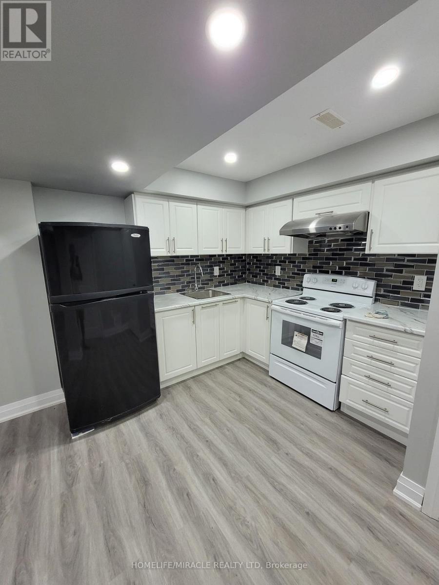 30 Ironshield Drive, Brampton, Ontario  L6P 3N4 - Photo 4 - W12470152