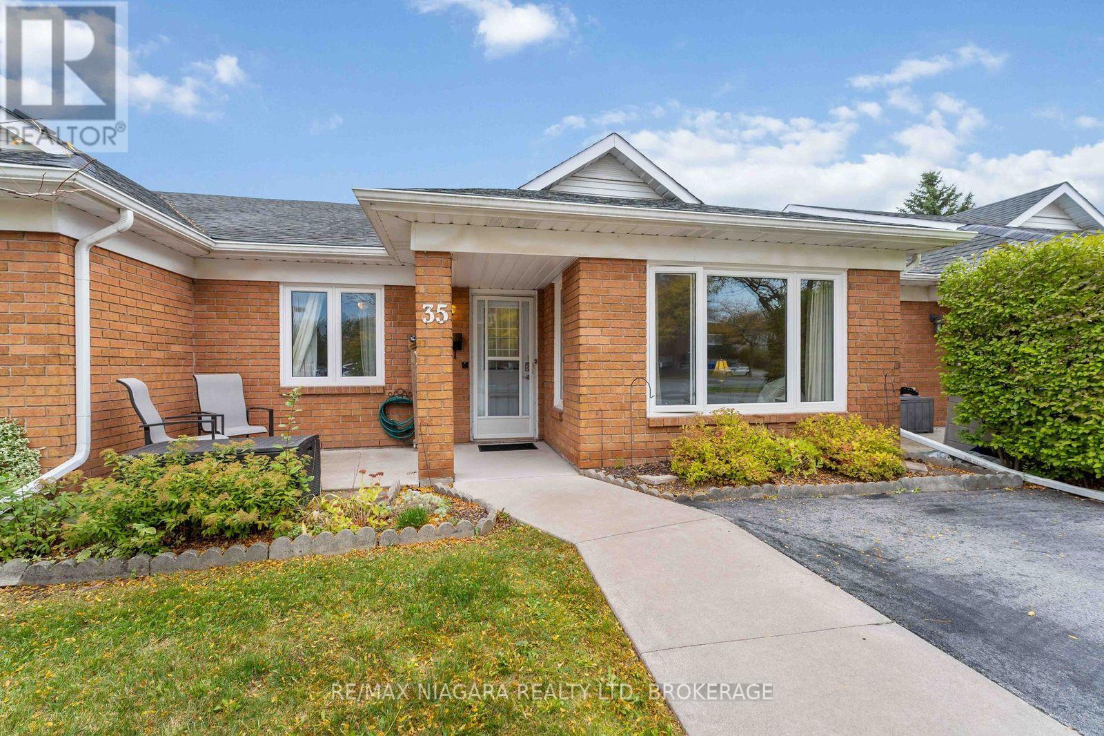 7 - 35 Nova Crescent, Welland, Ontario  L3C 6P8 - Photo 2 - X12470199