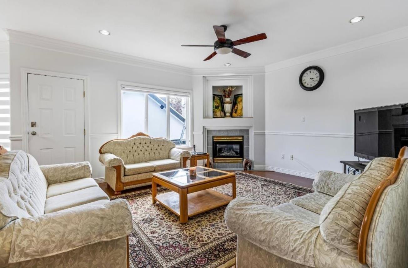 12672 67a Avenue, Surrey, British Columbia  V3W 1G3 - Photo 6 - R3059542