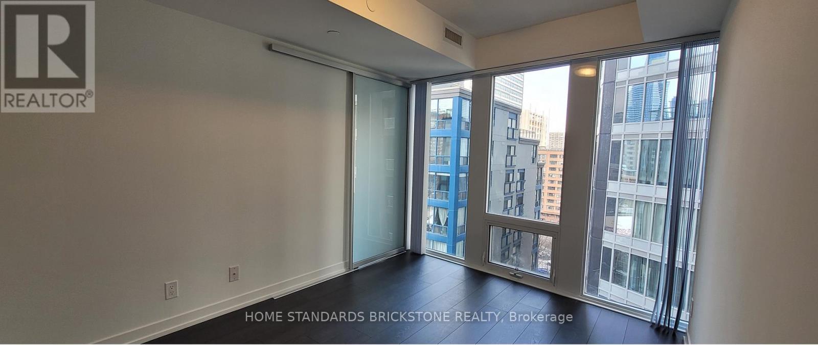 1017 - 60 Shuter Street, Toronto, Ontario  M5B 0B7 - Photo 2 - C12467400