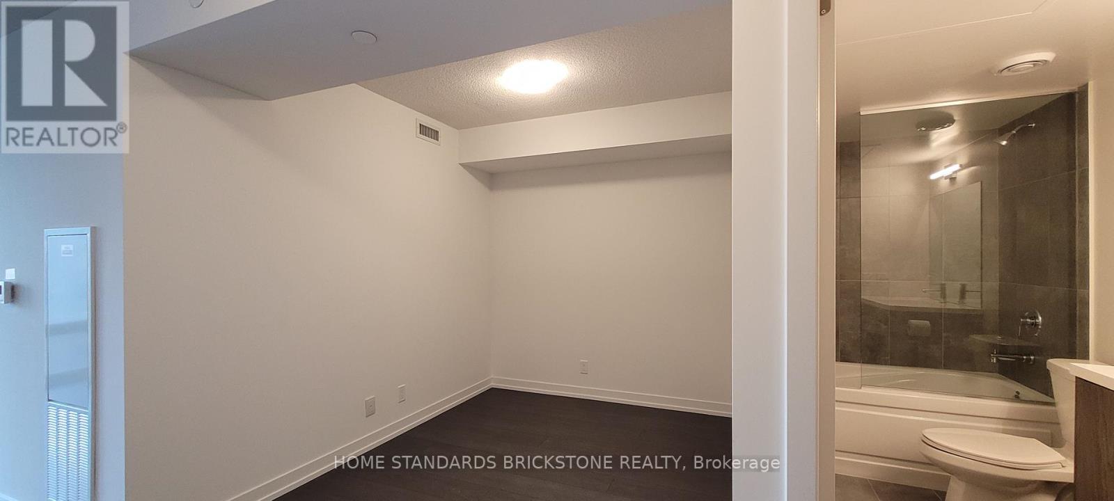 1017 - 60 Shuter Street, Toronto, Ontario  M5B 0B7 - Photo 6 - C12467400