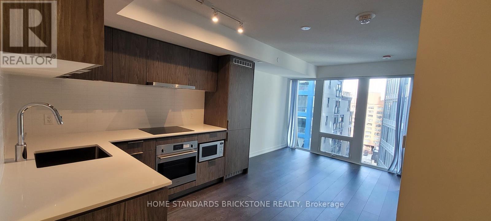 1017 - 60 Shuter Street, Toronto, Ontario  M5B 0B7 - Photo 7 - C12467400