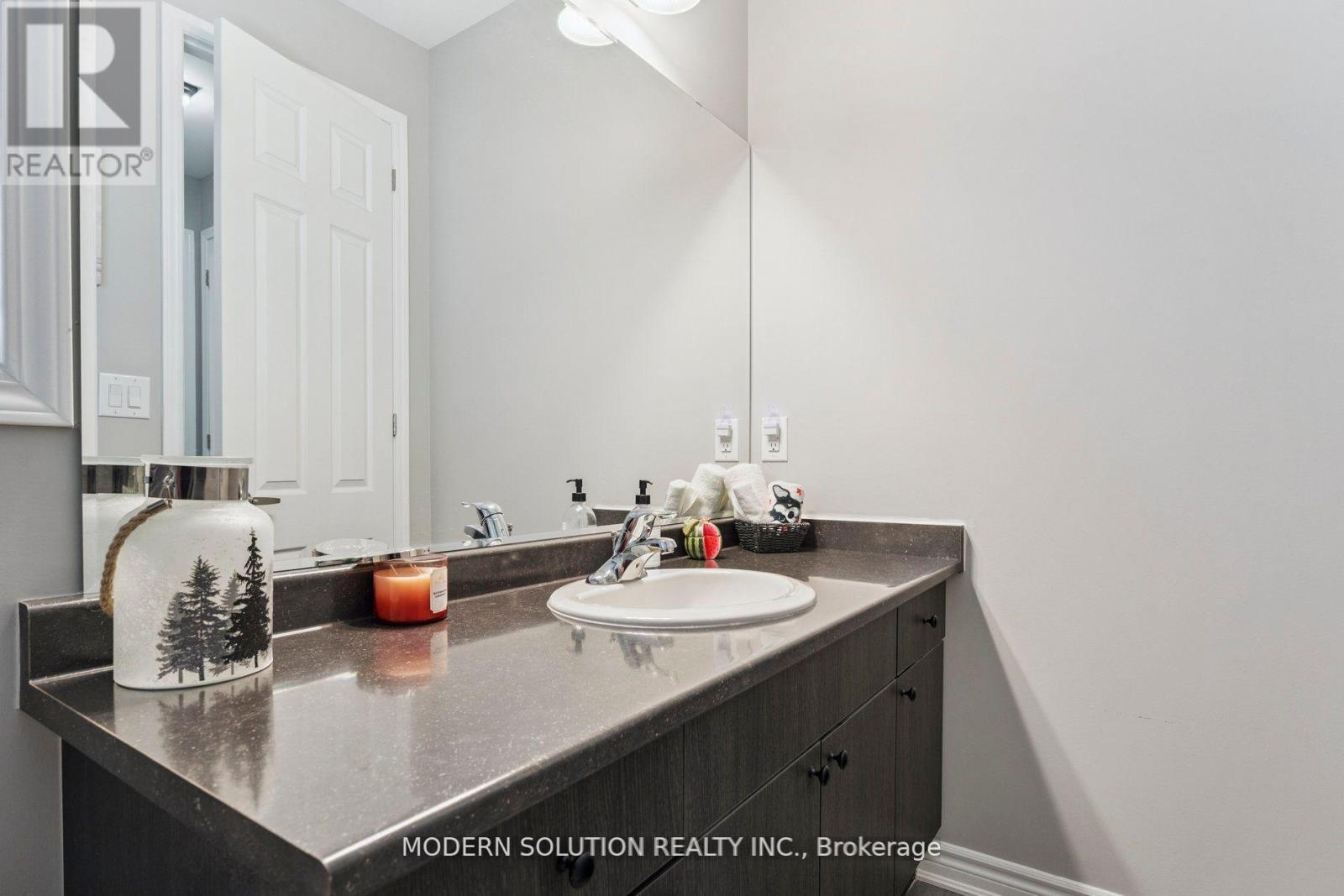 35 Browning Boulevard, Bracebridge, Ontario  P1L 0G2 - Photo 12 - X12470135