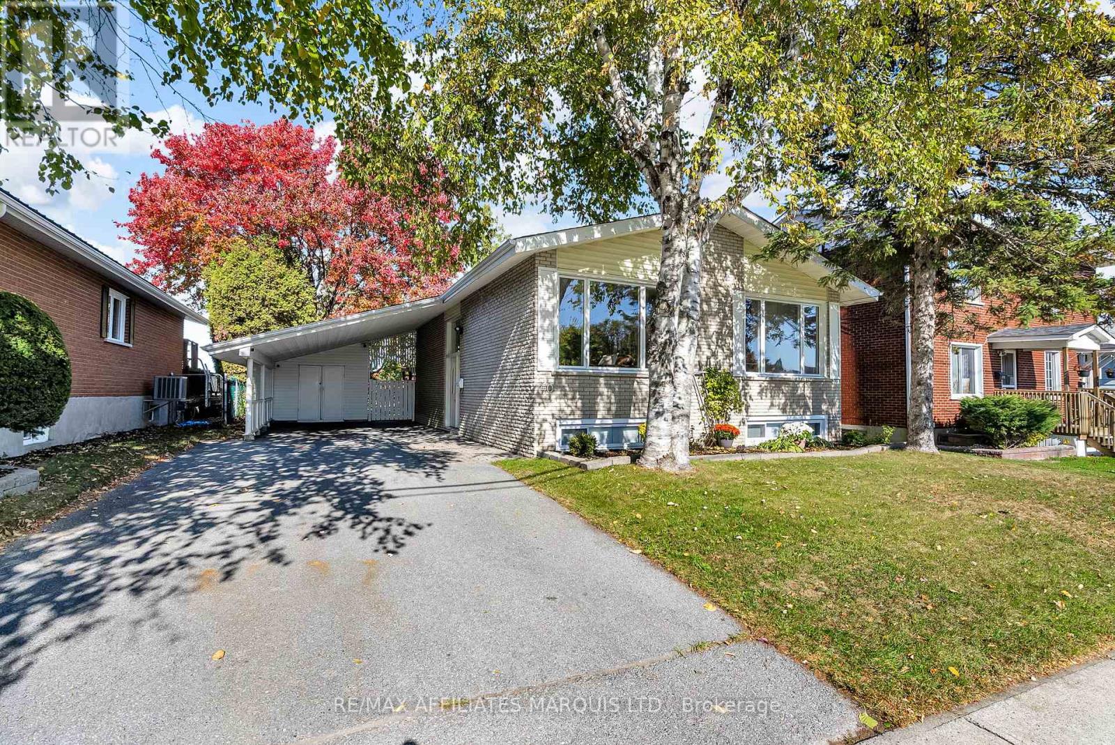 220 FIFTEENTH STREET W, Cornwall, Ontario