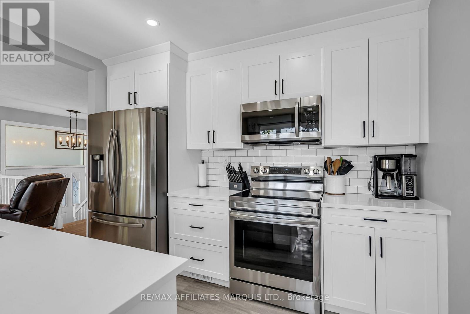 220 Fifteenth Street W, Cornwall, Ontario  K6J 3J8 - Photo 12 - X12470175