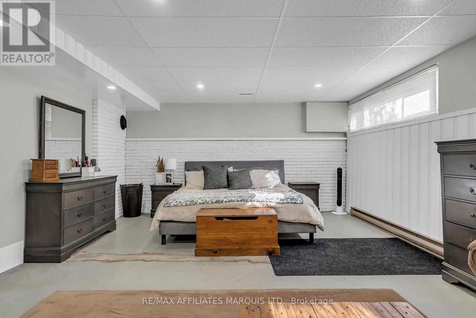 220 Fifteenth Street W, Cornwall, Ontario  K6J 3J8 - Photo 27 - X12470175