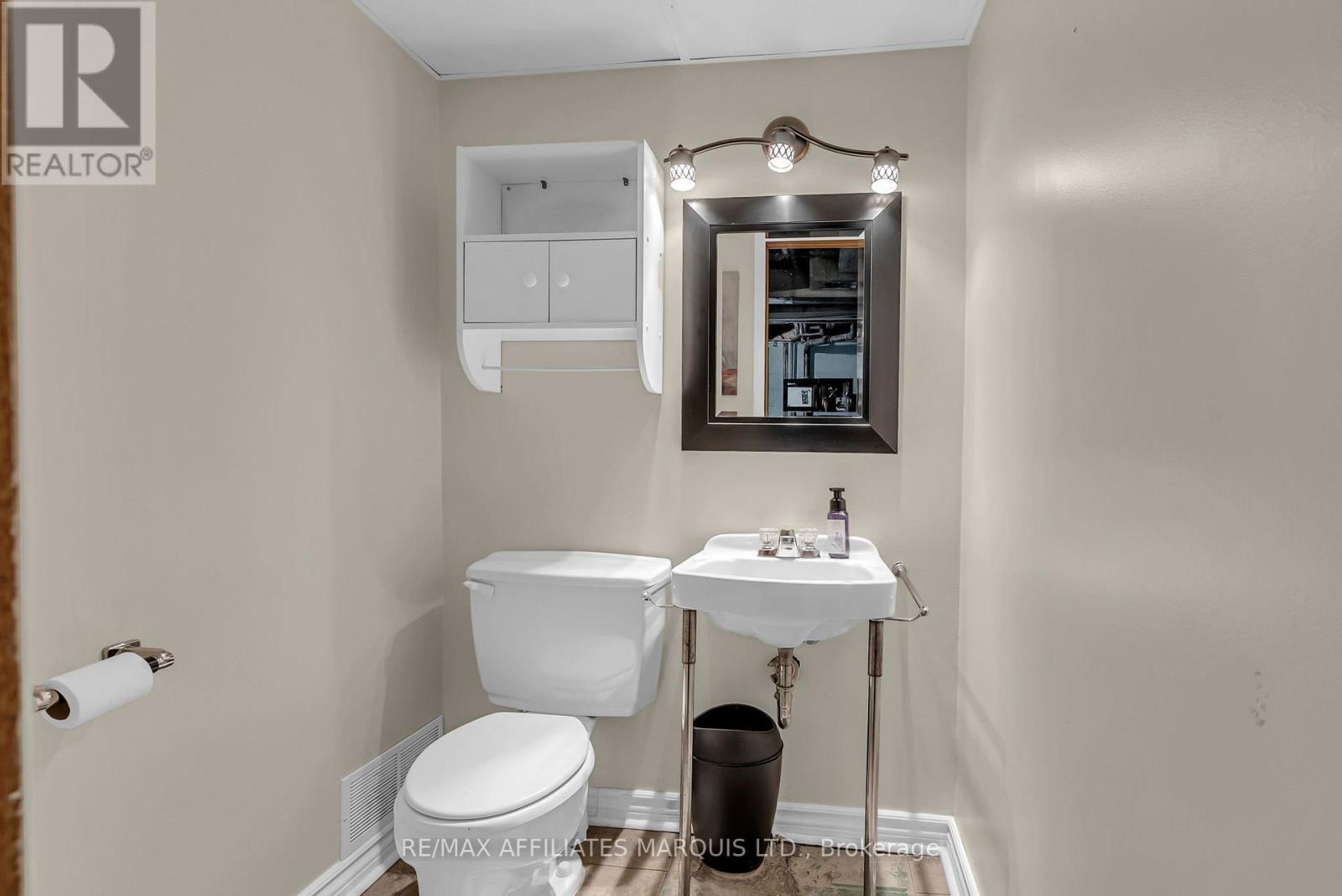 220 Fifteenth Street W, Cornwall, Ontario  K6J 3J8 - Photo 34 - X12470175