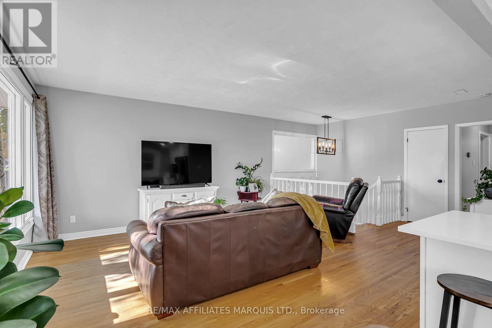 220 Fifteenth Street W, Cornwall, Ontario  K6J 3J8 - Photo 7 - X12470175