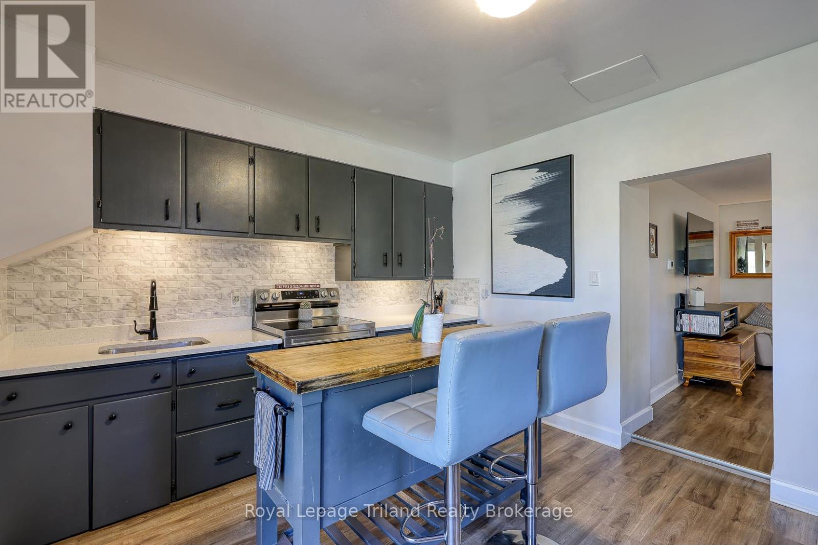 661 Henry Street, Woodstock, Ontario  N4S 1X8 - Photo 13 - X12470172