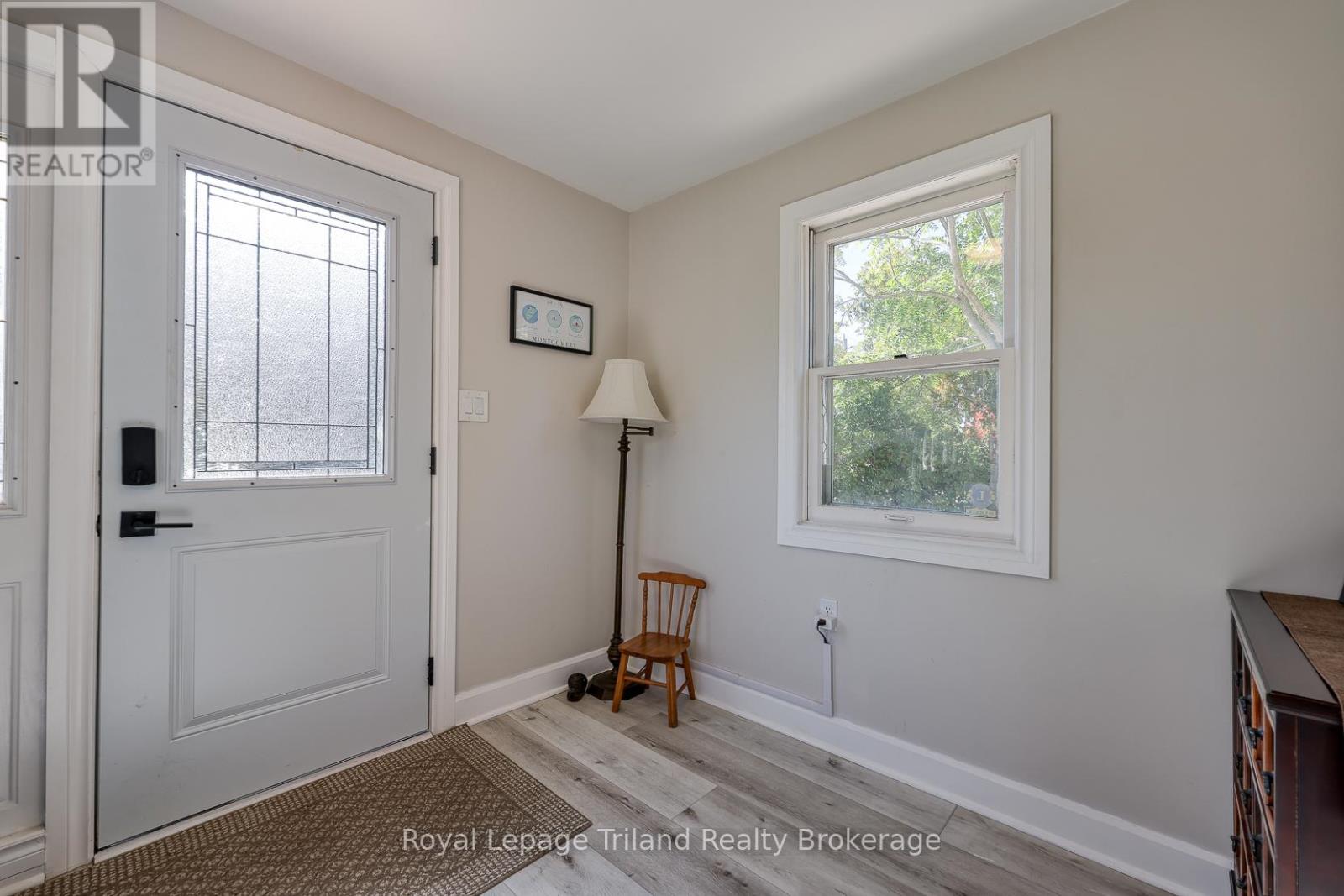 661 Henry Street, Woodstock, Ontario  N4S 1X8 - Photo 3 - X12470172