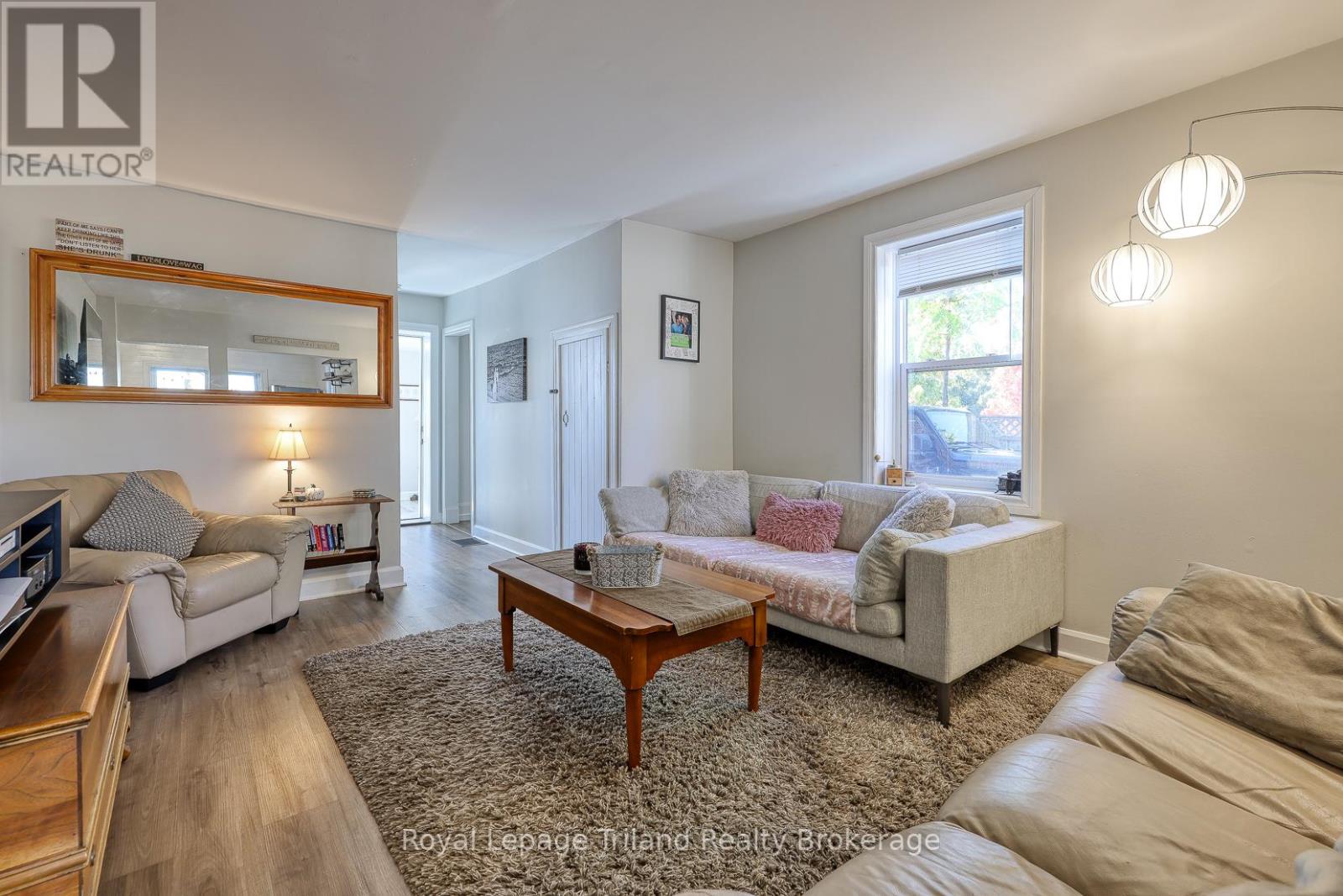 661 Henry Street, Woodstock, Ontario  N4S 1X8 - Photo 6 - X12470172