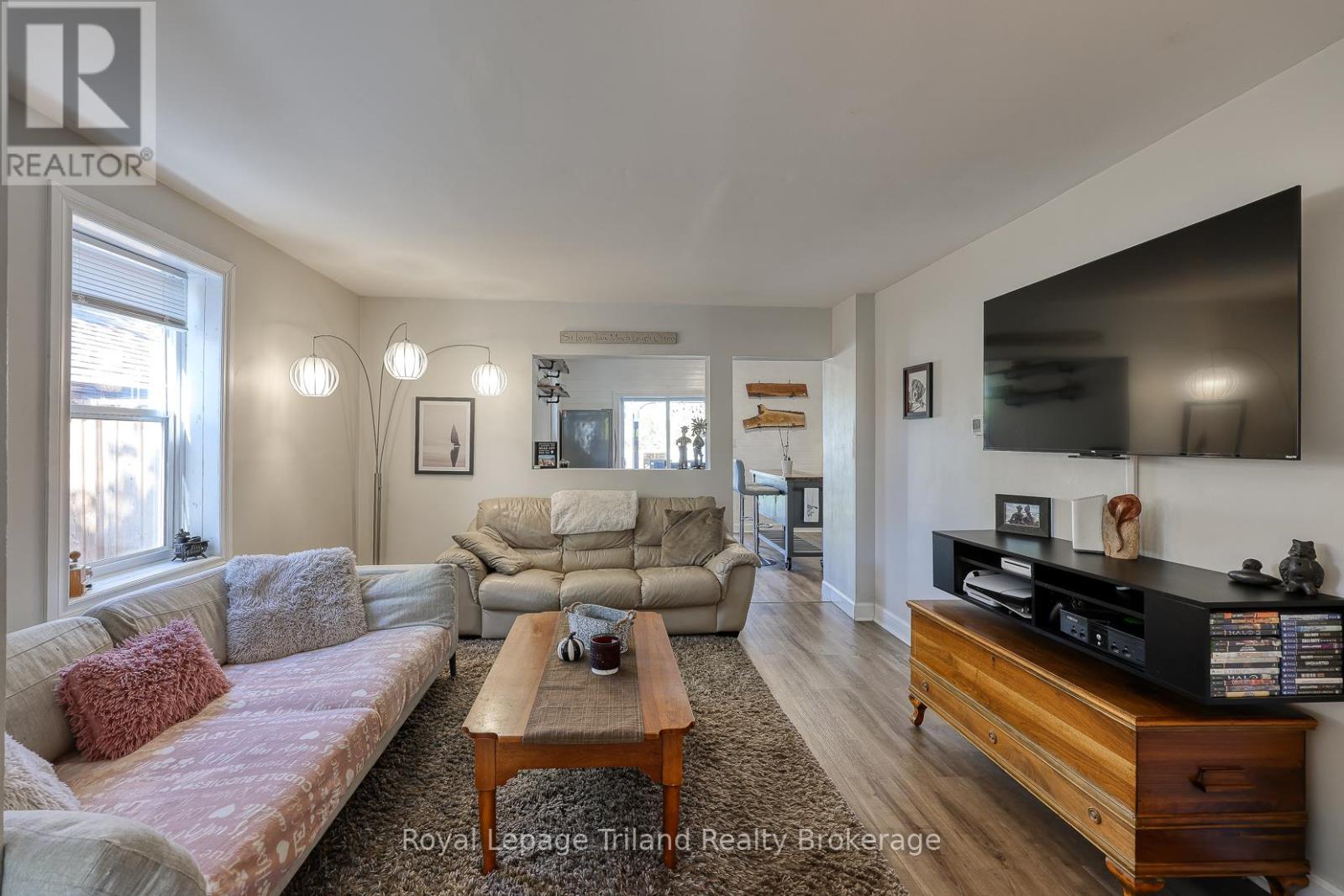 661 Henry Street, Woodstock, Ontario  N4S 1X8 - Photo 8 - X12470172