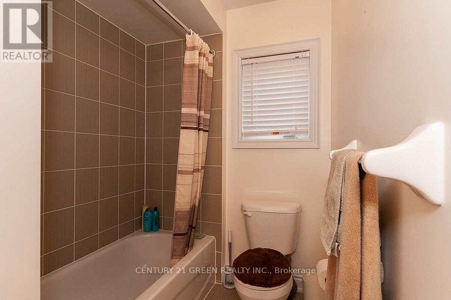 16 Valleyway Drive, Brampton, Ontario  L6X 5G3 - Photo 35 - W12469570