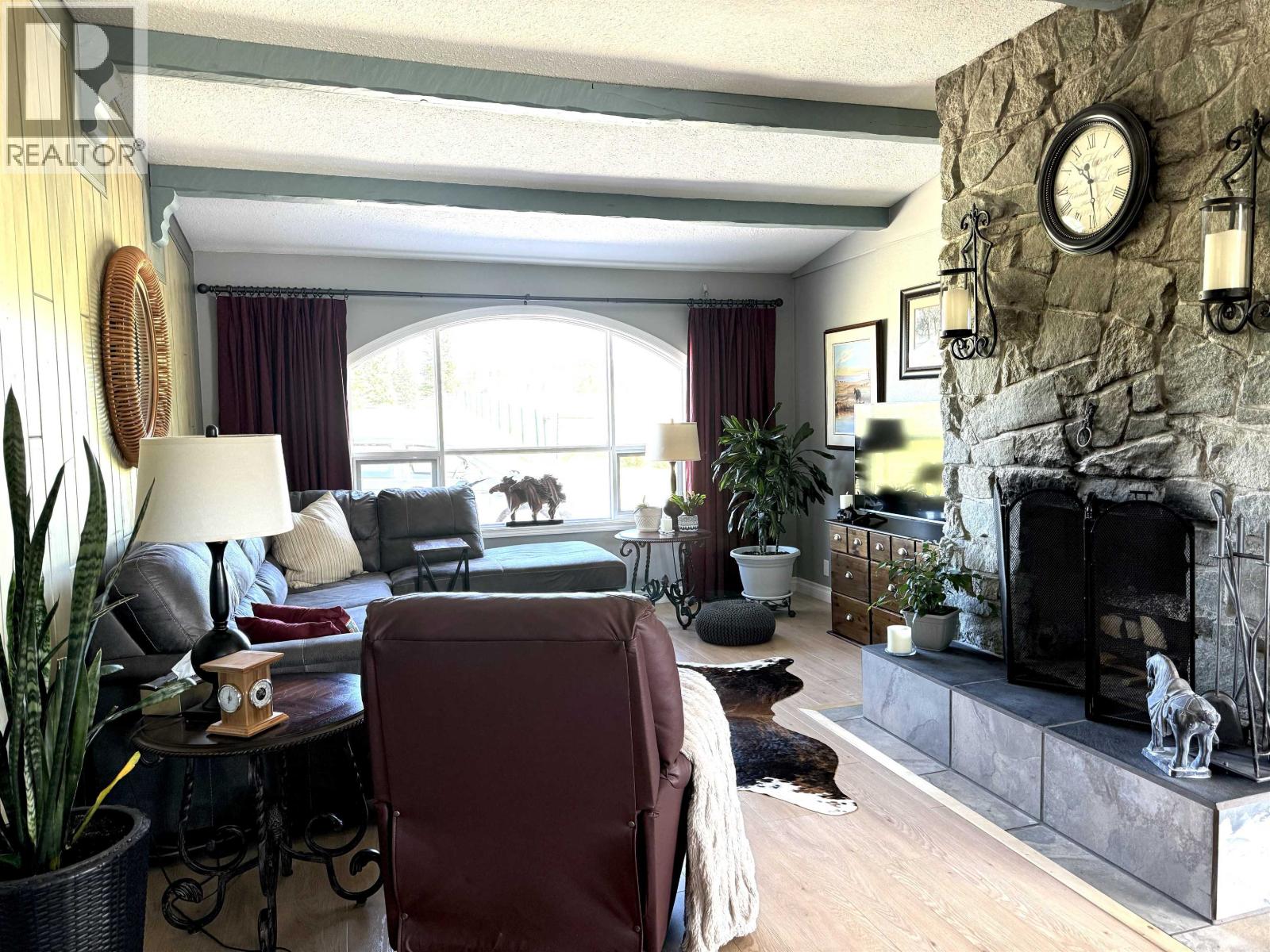 8320 Rainbow Country Road, Bridge Lake, British Columbia  V0K 1X2 - Photo 14 - R3059736