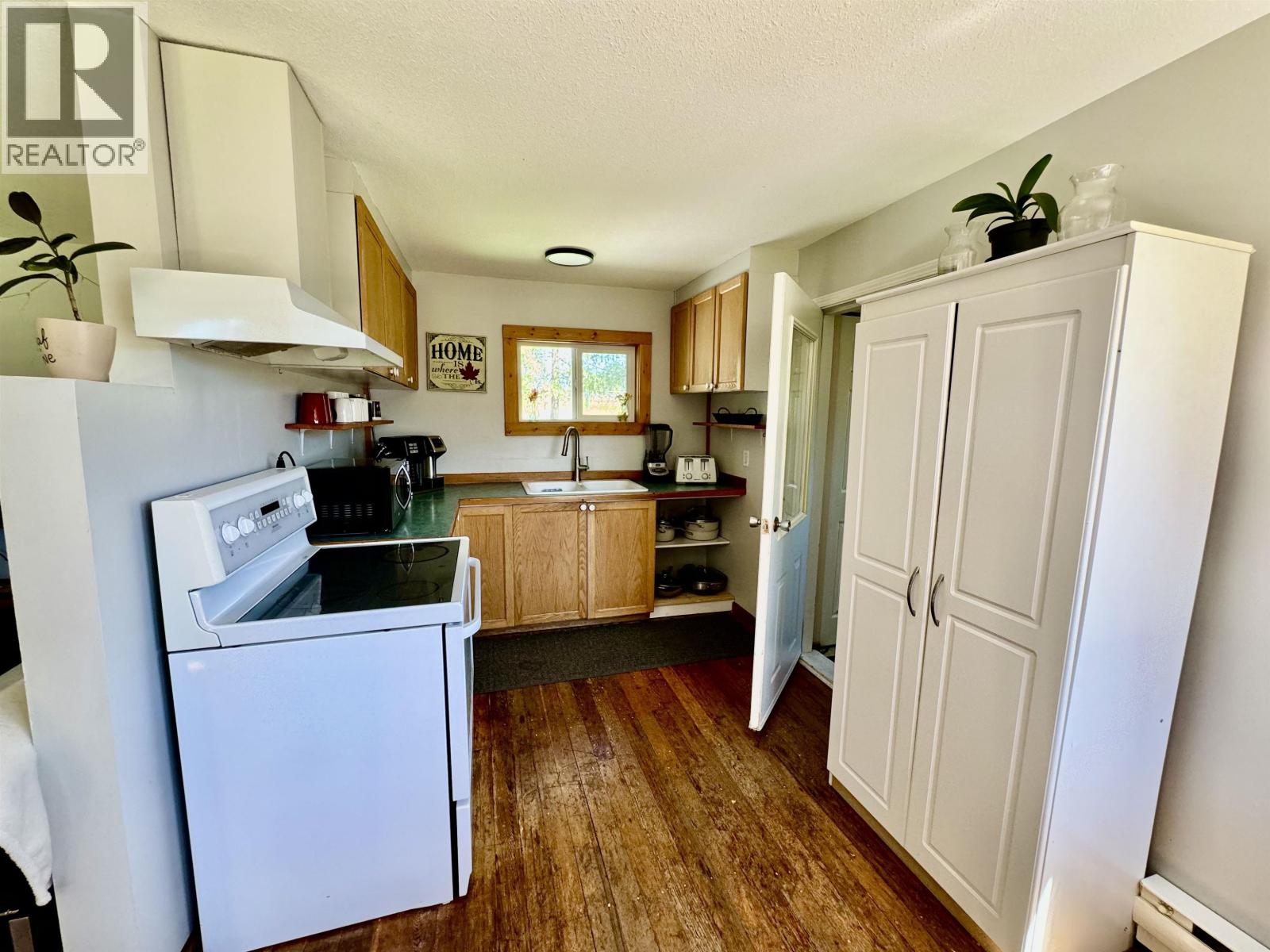 8320 Rainbow Country Road, Bridge Lake, British Columbia  V0K 1X2 - Photo 32 - R3059736