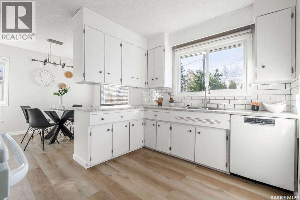 2512 Melrose Avenue, Saskatoon, Saskatchewan  S7J 0V6 - Photo 9 - SK021203