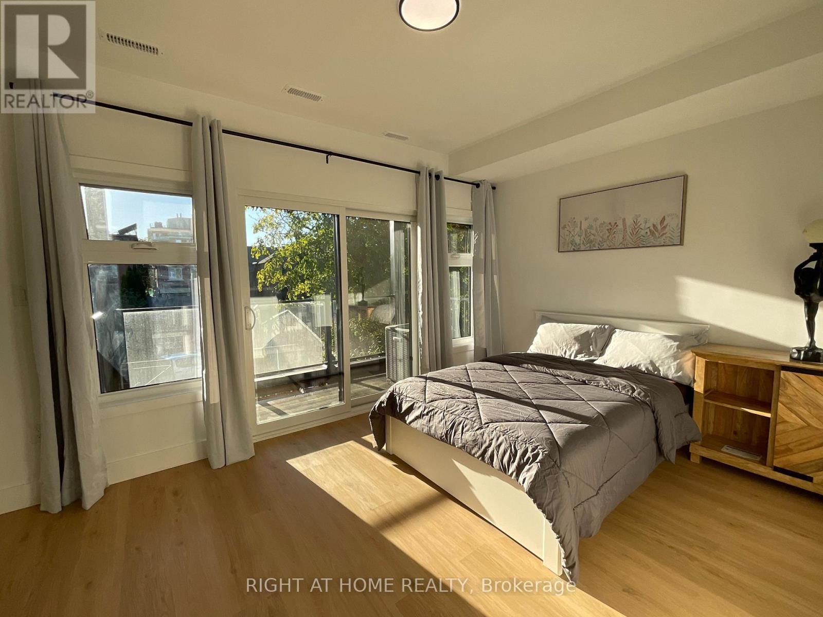 Second Floor - 674 Manning Avenue, Toronto, Ontario  M3H 2G1 - Photo 24 - C12470156