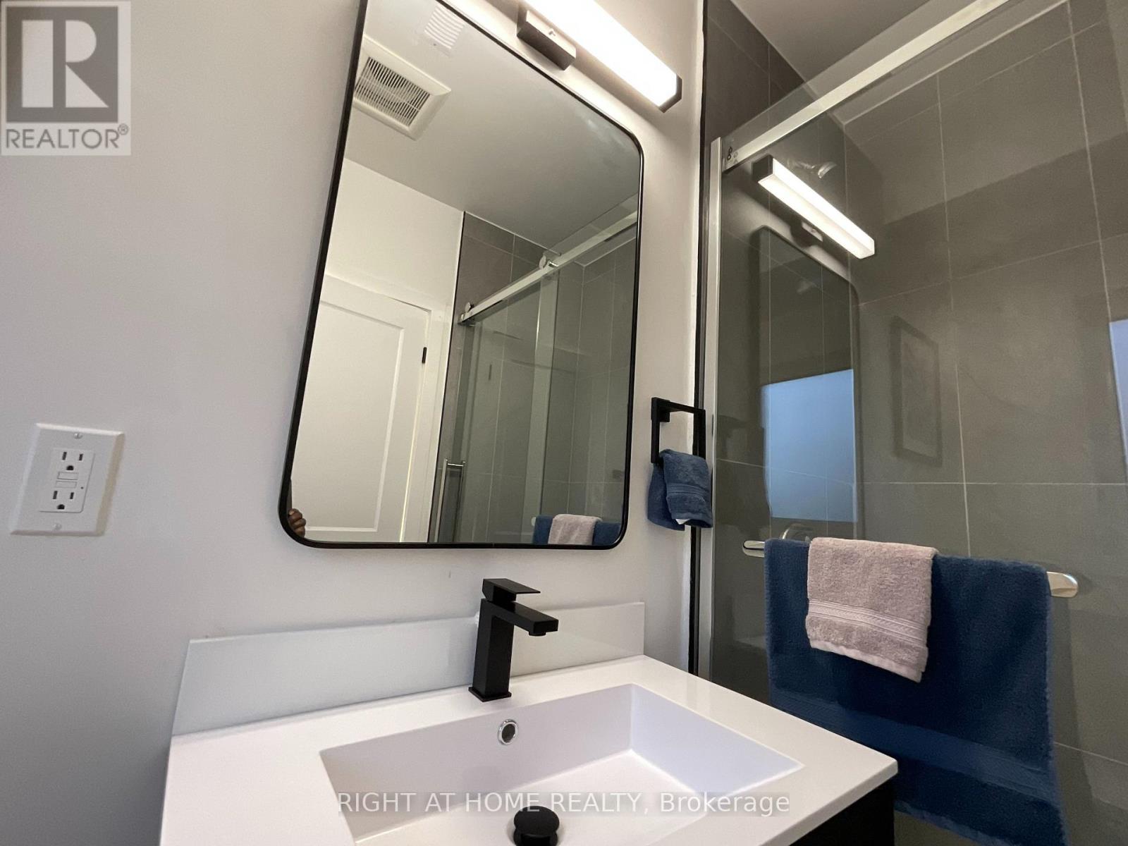 Second Floor - 674 Manning Avenue, Toronto, Ontario  M3H 2G1 - Photo 30 - C12470156