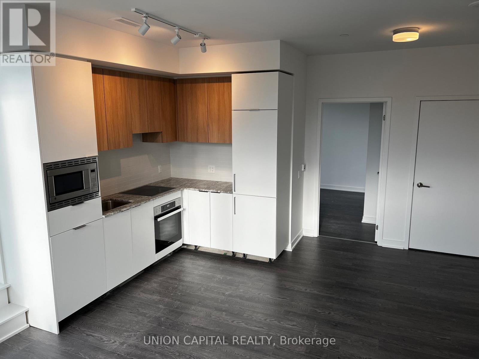 225 - 20 O'neill Road, Toronto, Ontario  M3C 0R2 - Photo 8 - C12470201