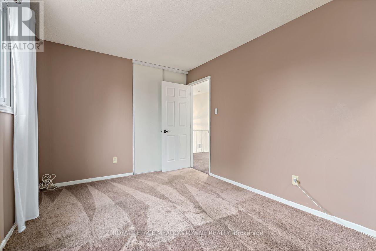 13 Blueridge Square, Brampton, Ontario  L6Z 1A2 - Photo 23 - W12448785