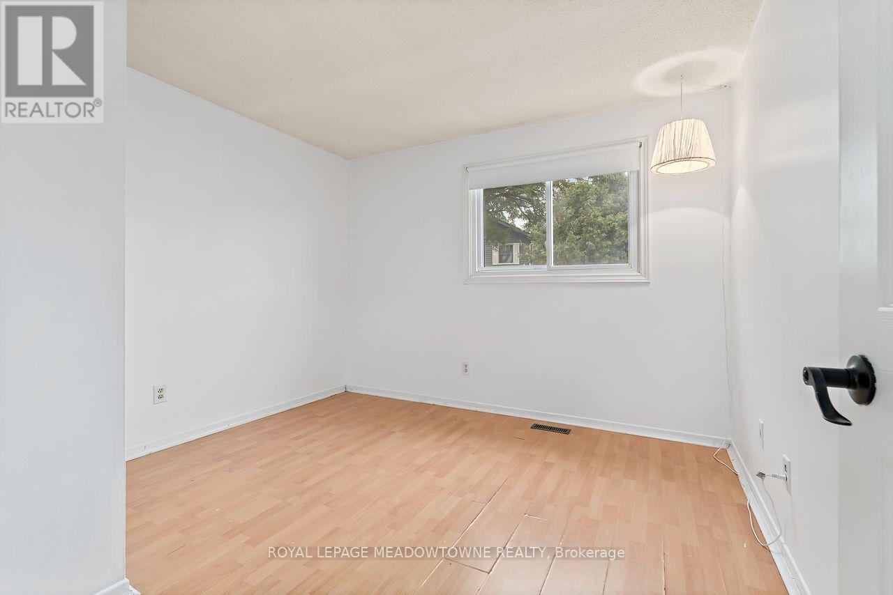 13 Blueridge Square, Brampton, Ontario  L6Z 1A2 - Photo 25 - W12448785