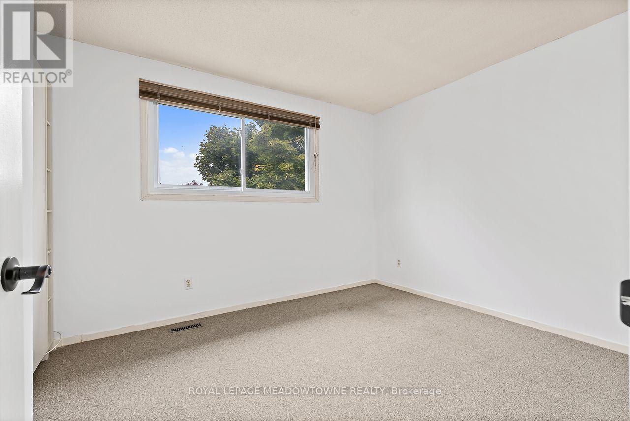 13 Blueridge Square, Brampton, Ontario  L6Z 1A2 - Photo 24 - W12448785