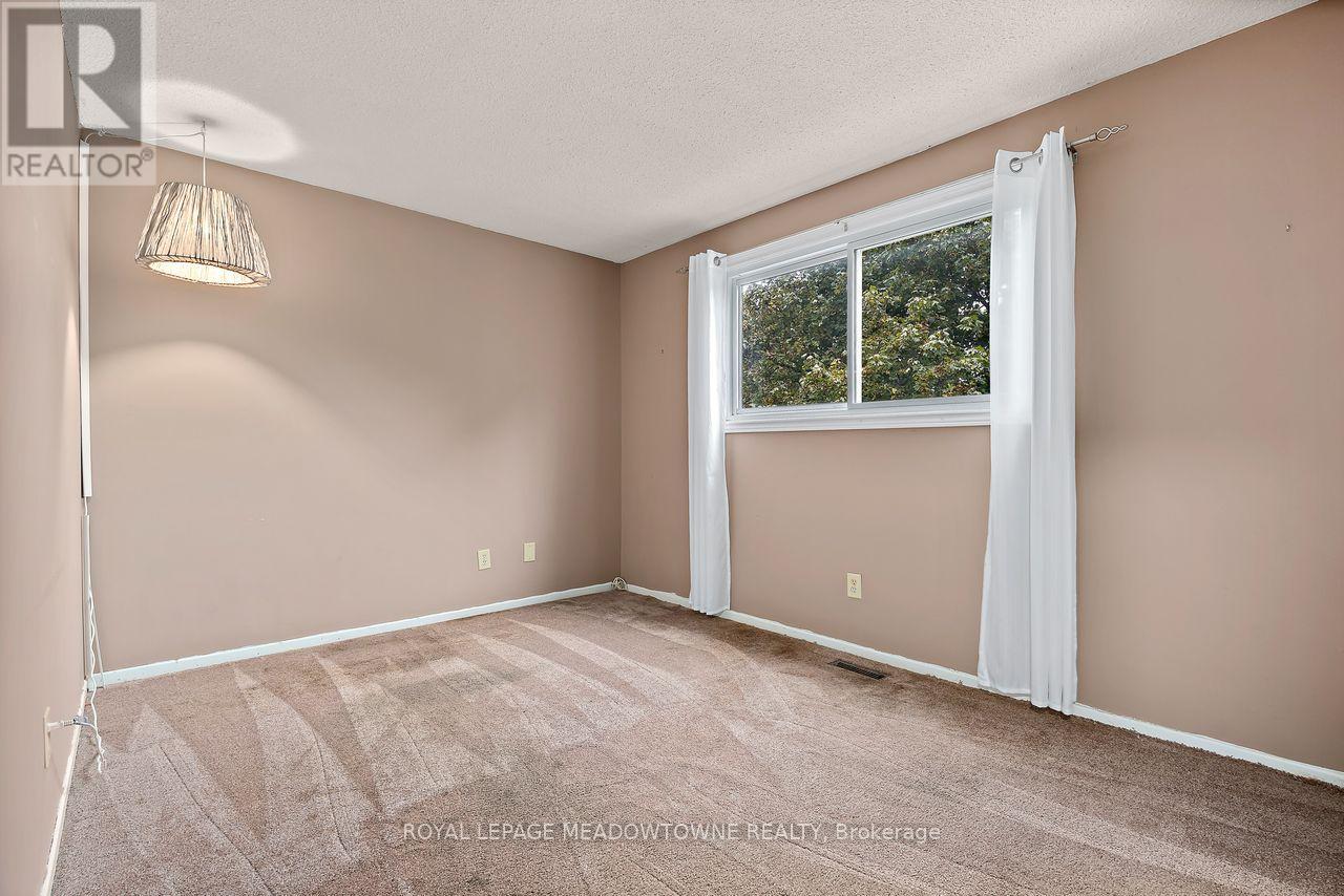 13 Blueridge Square, Brampton, Ontario  L6Z 1A2 - Photo 22 - W12448785