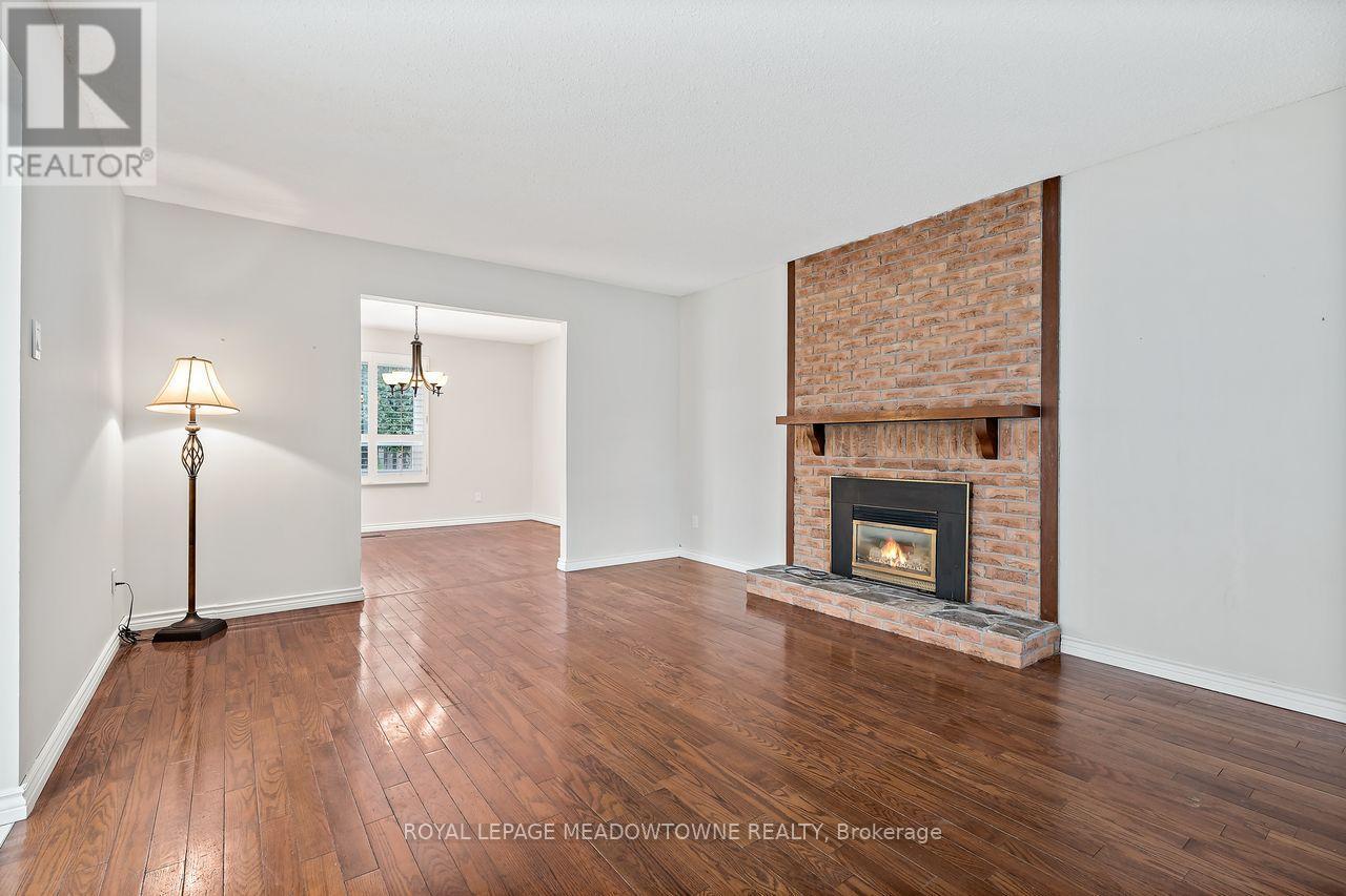 13 Blueridge Square, Brampton, Ontario  L6Z 1A2 - Photo 18 - W12448785