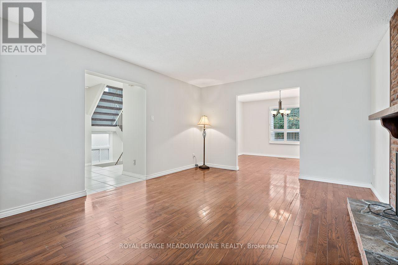 13 Blueridge Square, Brampton, Ontario  L6Z 1A2 - Photo 17 - W12448785