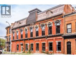 3 MAIN Street, Hamilton, Ontario
