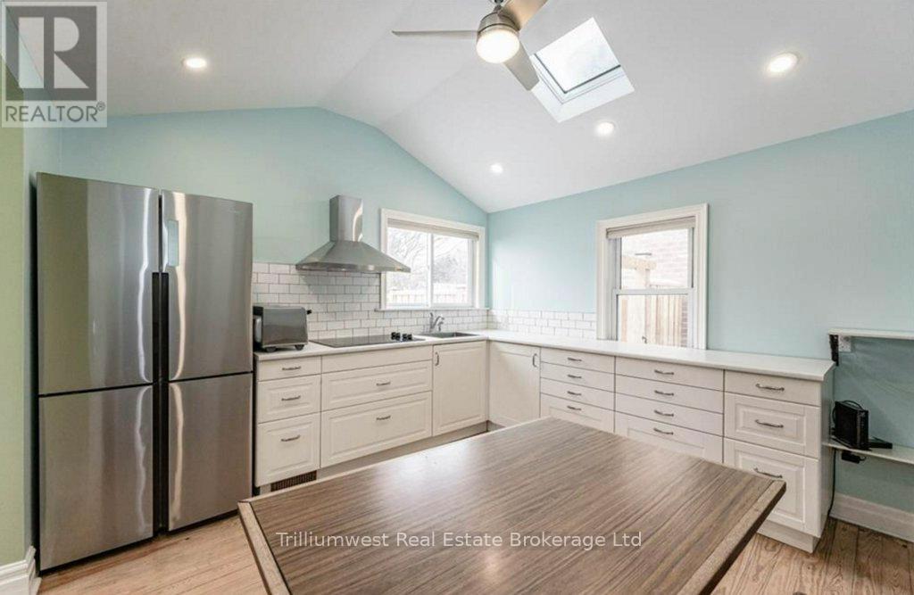 326 Exhibition Street, Guelph, Ontario  N1H 4S2 - Photo 5 - X12470212