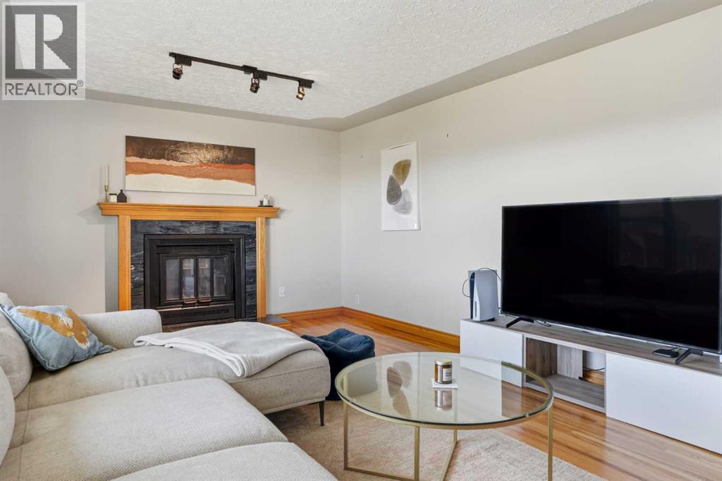 3003 25 Street Sw, Calgary, Alberta  T3E 1Y2 - Photo 10 - A2264521