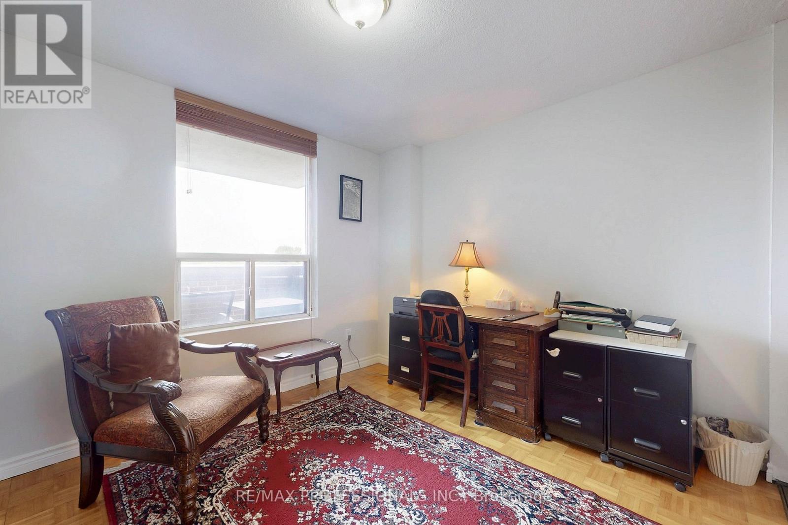 806 - 1535 Lakeshore Road E, Mississauga, Ontario  L5E 3E2 - Photo 15 - W12470154