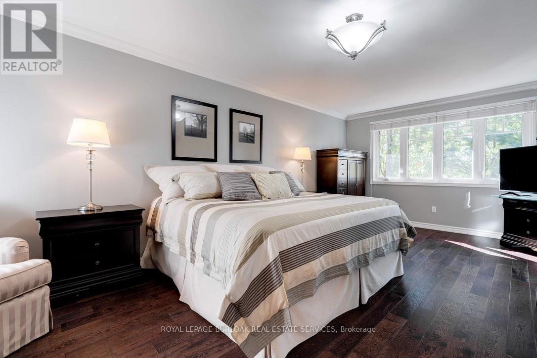 537 Harmony Avenue, Burlington, Ontario  L7N 3S5 - Photo 21 - W12470160