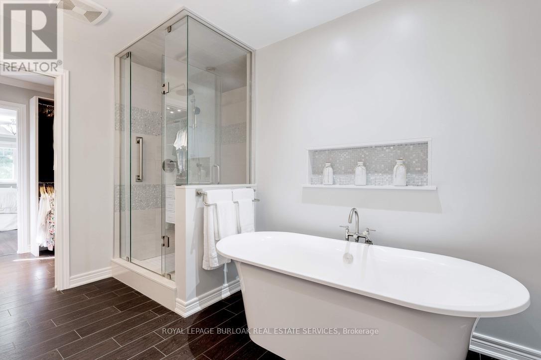 537 Harmony Avenue, Burlington, Ontario  L7N 3S5 - Photo 26 - W12470160