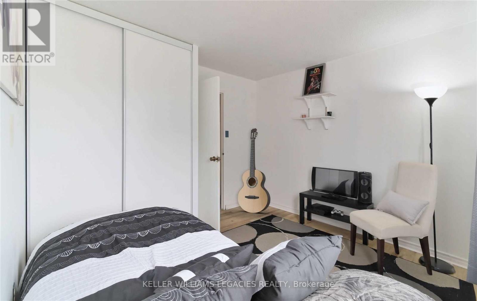 41 - 1016 Falgarwood Drive, Oakville, Ontario  L6H 2P5 - Photo 14 - W12470162